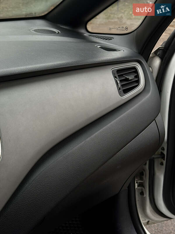 Микровэн Kia Carens 2013 в Киеве фото 24 Микровэн Kia Carens 2013 в Киеве