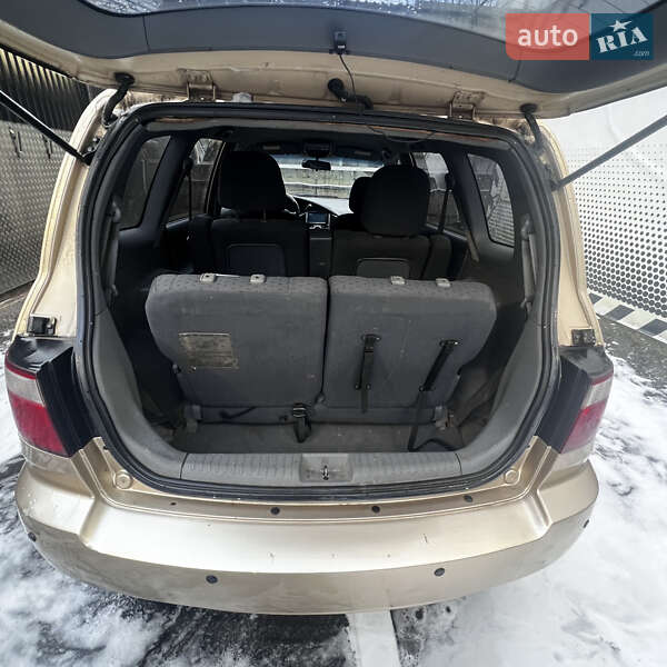 Минивэн Kia Carens 2003 в Виннице фото 5 Минивэн Kia Carens 2003 в Виннице