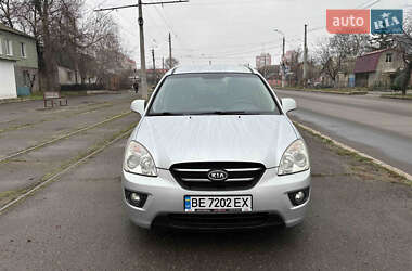 Минивэн Kia Carens 2008 в Николаеве