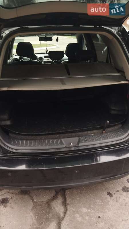 Мінівен Kia Carens 2007 в Дніпрі