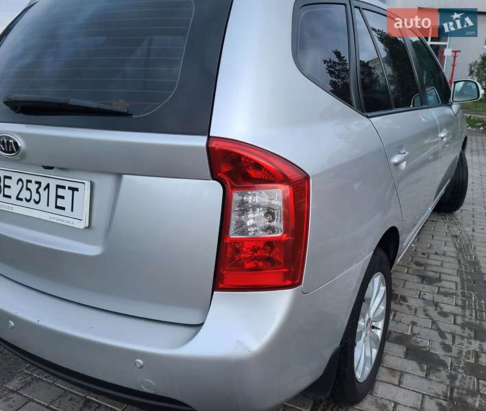 Микровэн Kia Carens 2010 в Николаеве