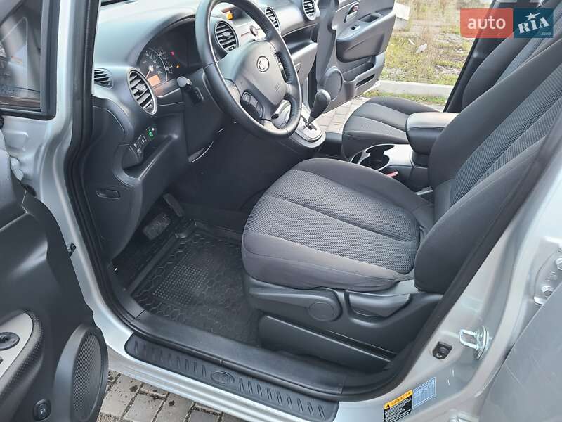 Микровэн Kia Carens 2010 в Николаеве