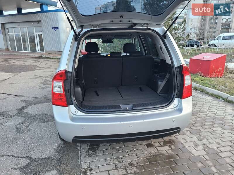 Микровэн Kia Carens 2010 в Николаеве