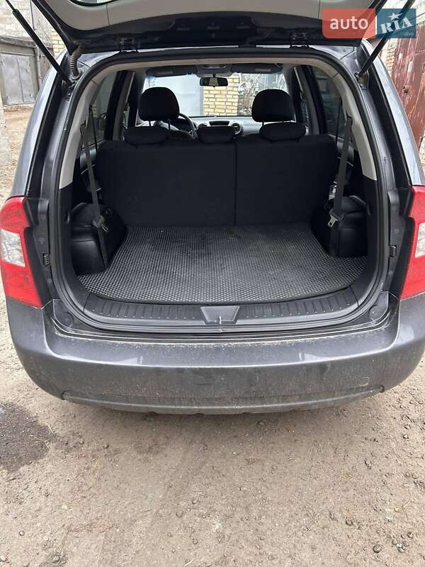 Мінівен Kia Carens 2008 в Києві