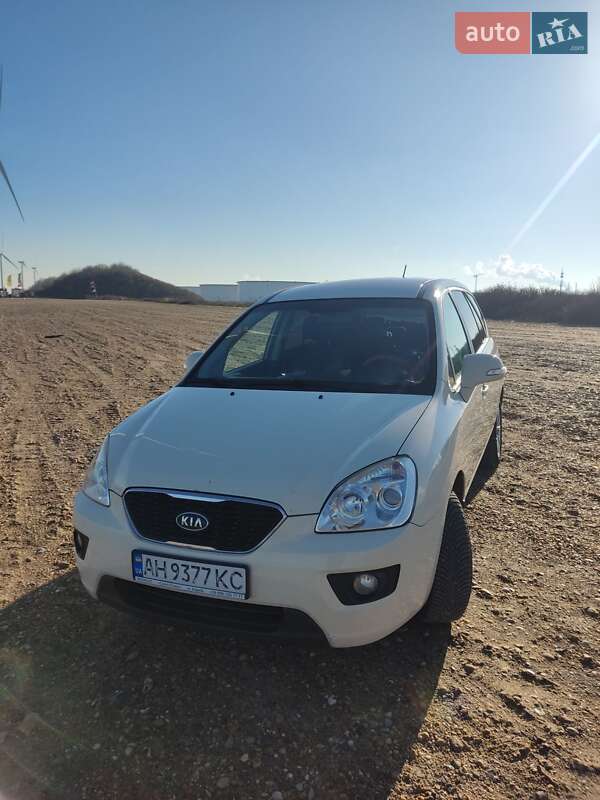 Kia Carens 2012