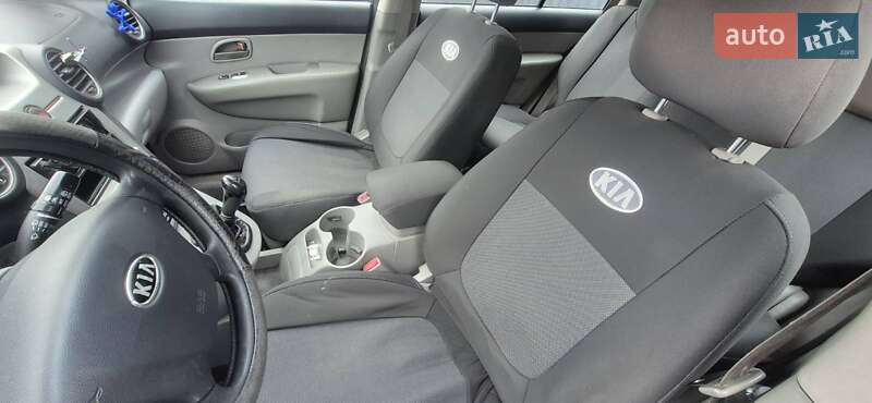 Минивэн Kia Carens 2008 в Днепре