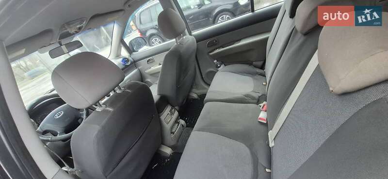 Минивэн Kia Carens 2008 в Днепре