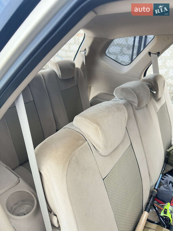 Минивэн Kia Carens 2008 в Краматорске