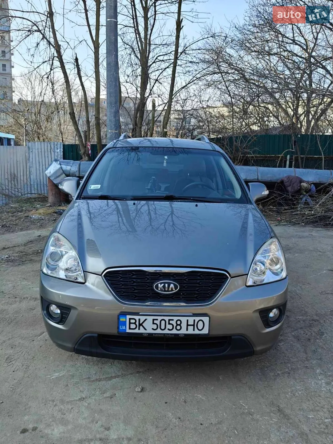 2011 Kia Carens - фото 1