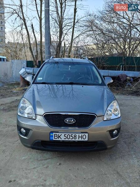 Kia Carens 2011