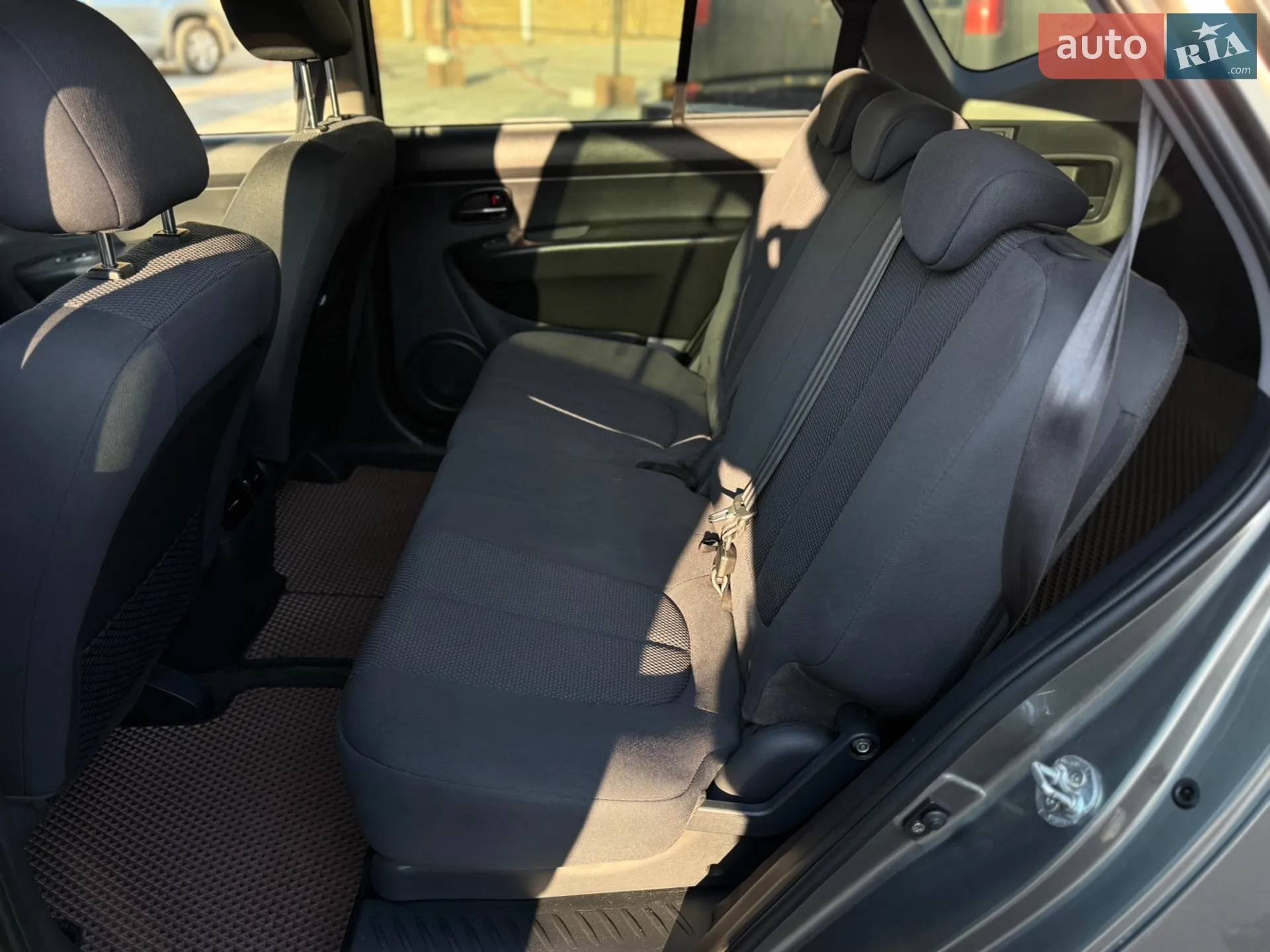 2012 Kia Carens - мініатюра 33