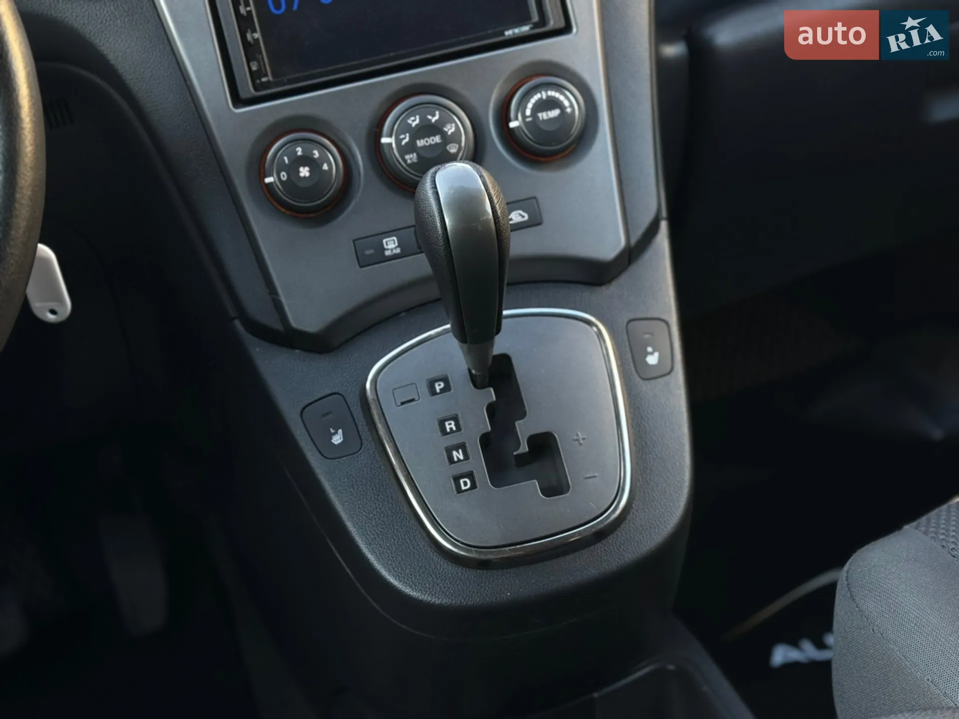 2012 Kia Carens - мініатюра 44