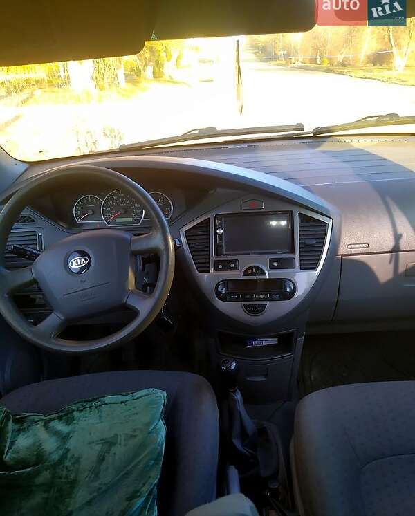 Минивэн Kia Carens 2004 в Прилуках фото 4 Минивэн Kia Carens 2004 в Прилуках