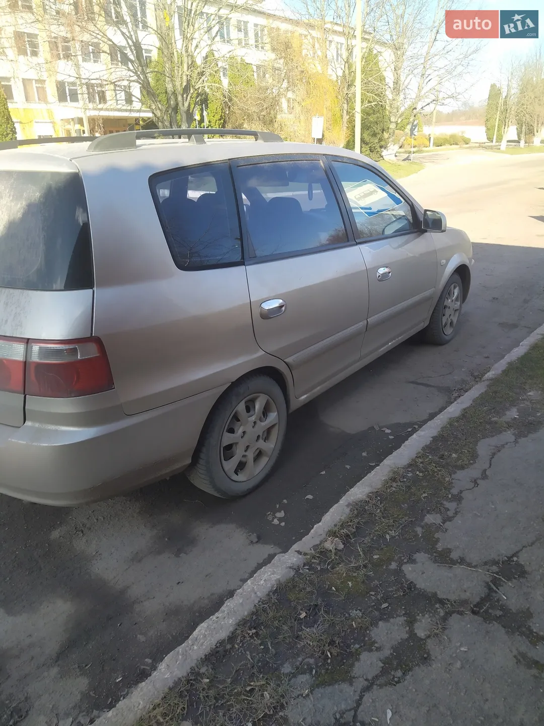 Kia Carens 2004