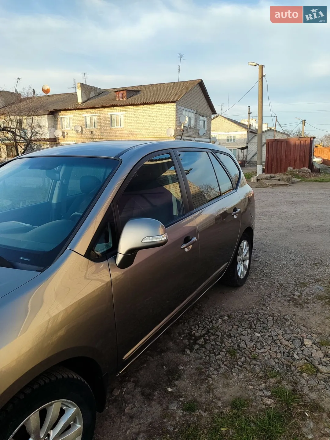 2011 Kia Carens - мініатюра 4