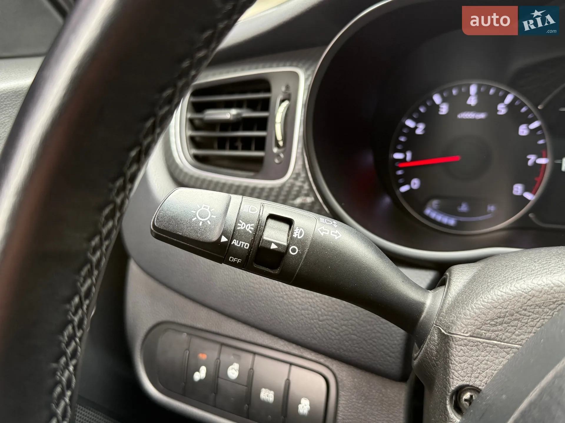 2016 Kia Carens - мініатюра 41