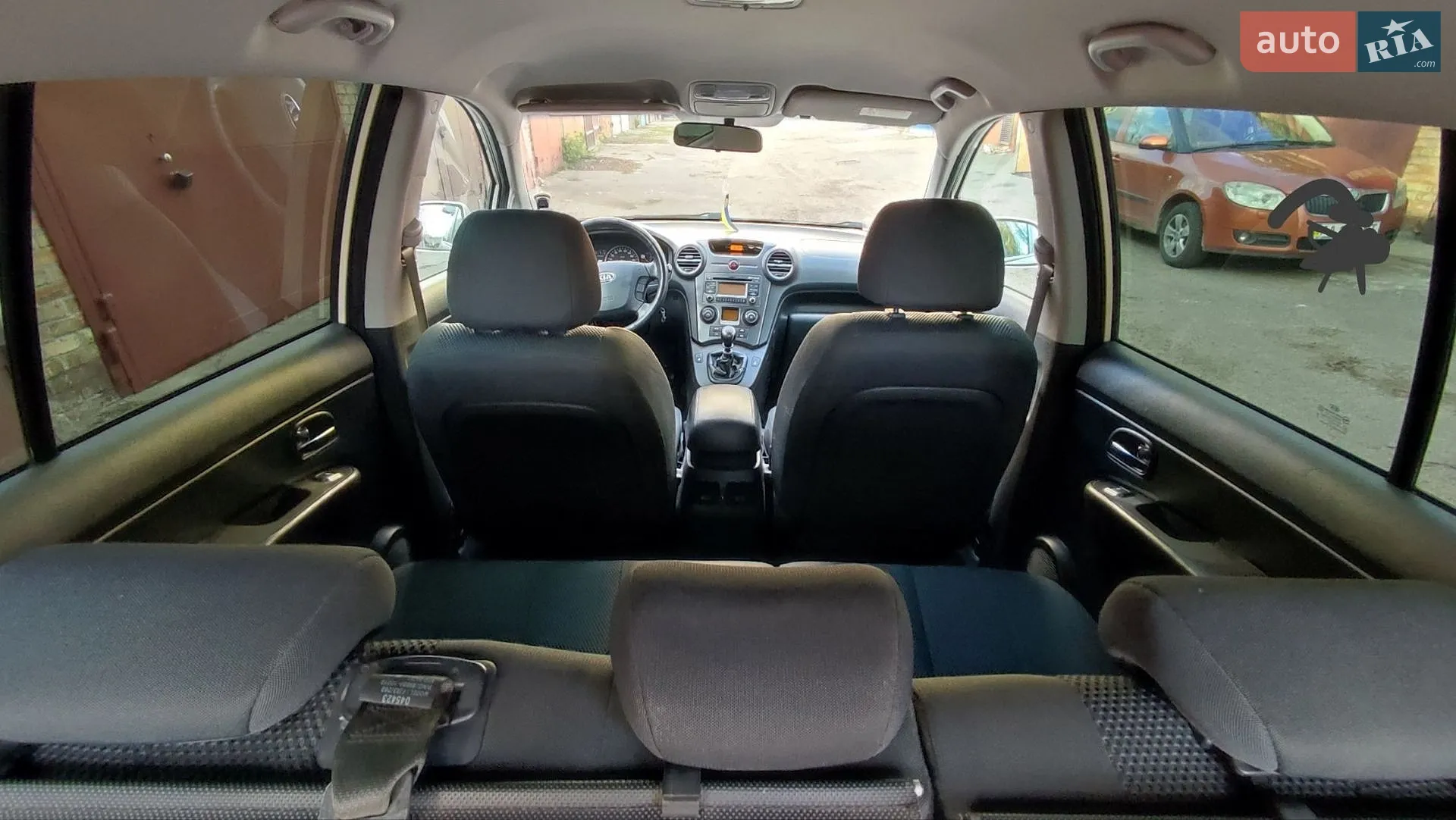 2011 Kia Carens - мініатюра 10