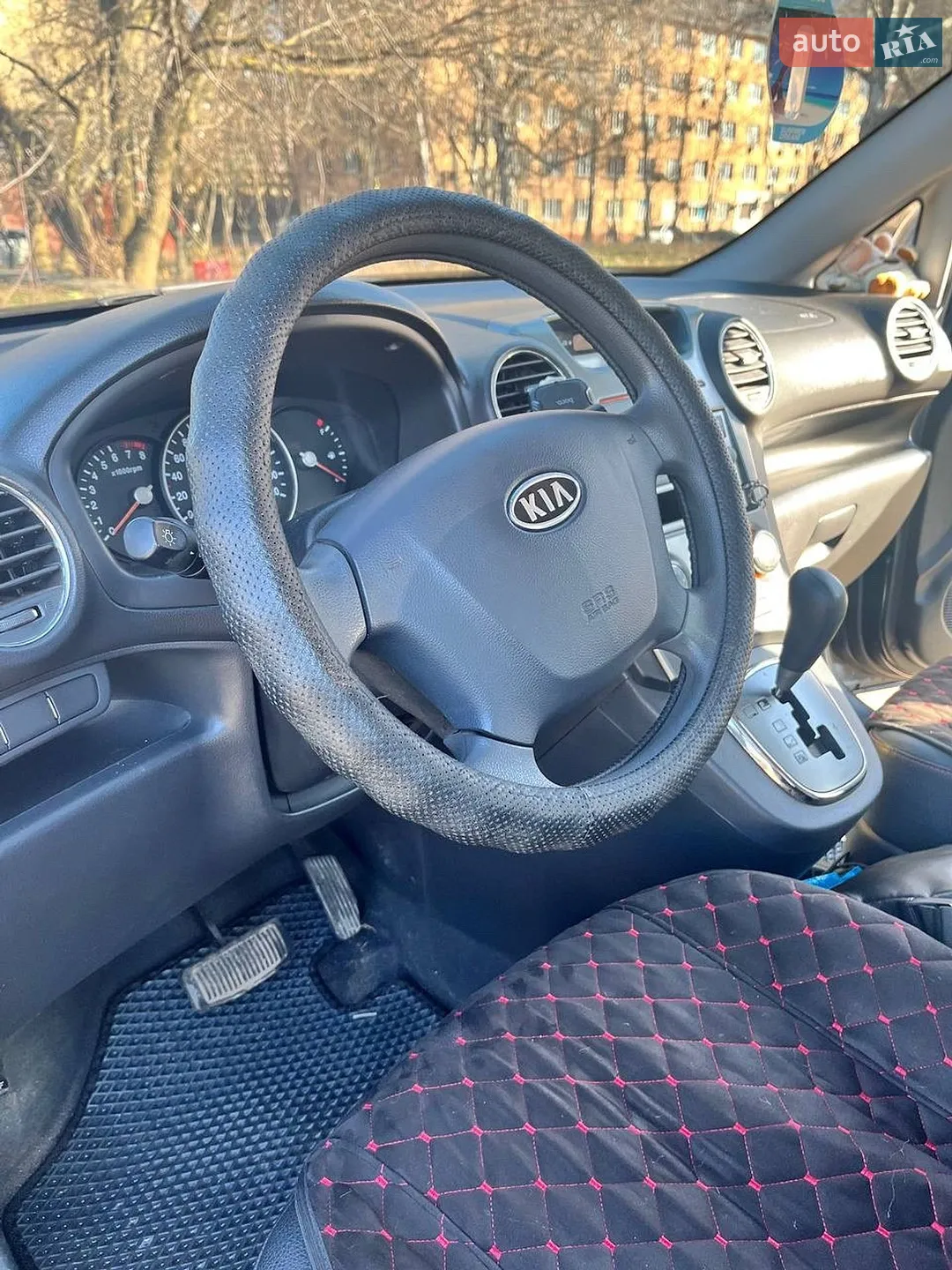 2010 Kia Carens - мініатюра 15