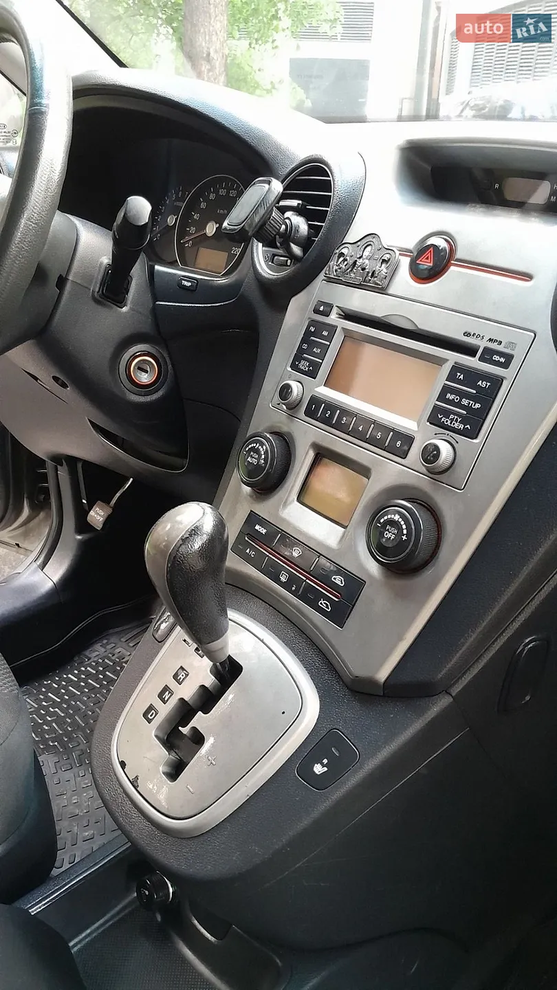2010 Kia Carens - мініатюра 17