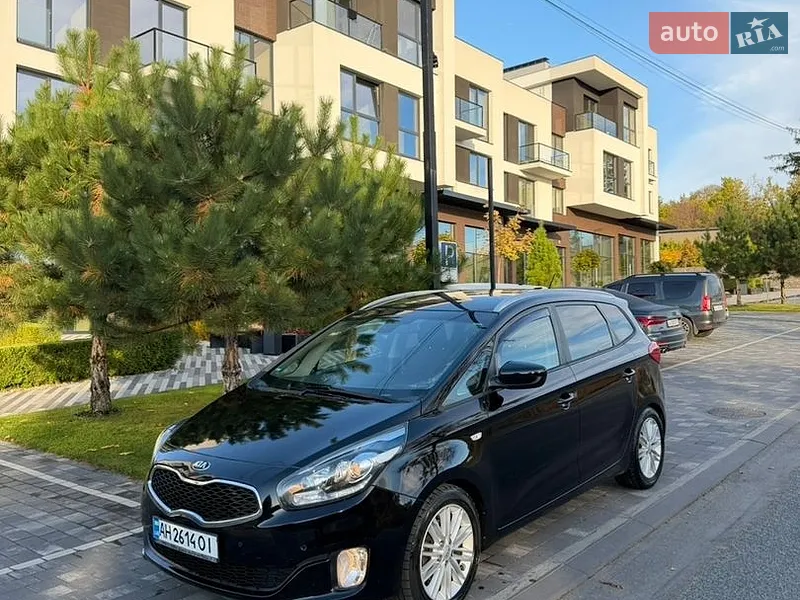 Kia Carens