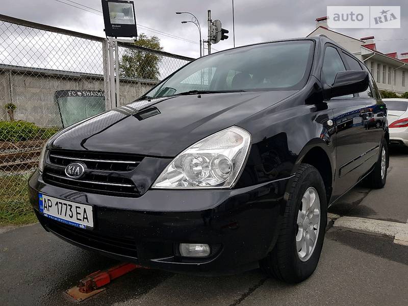 Минивэн Kia Carnival 2007 в Киеве