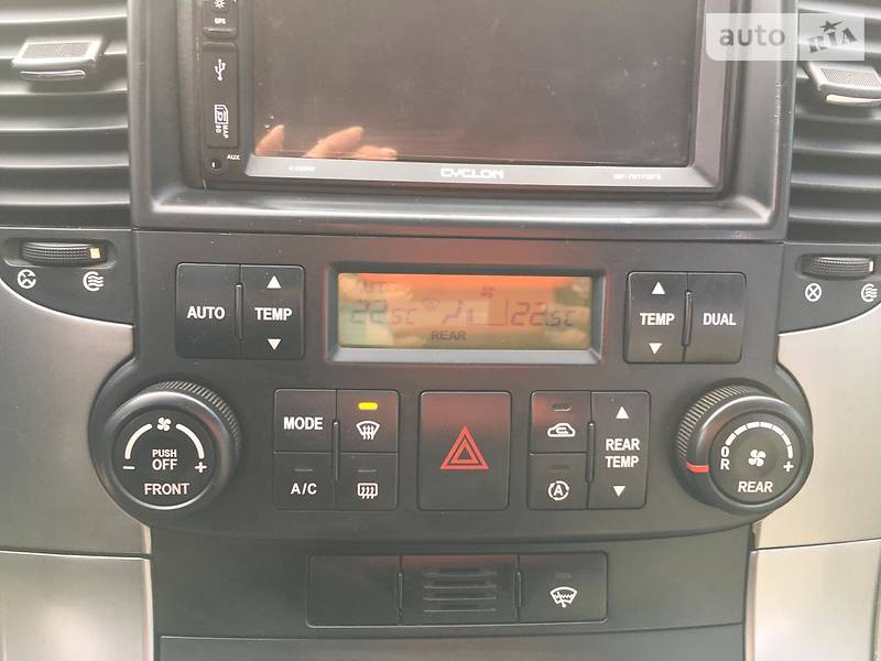 Мінівен Kia Carnival 2006 в Миколаєві
