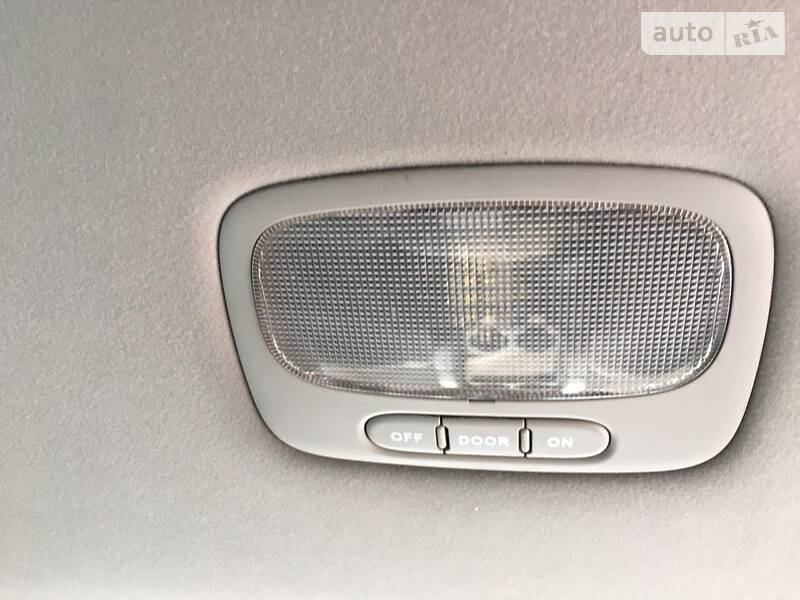 Мінівен Kia Carnival 2006 в Миколаєві
