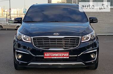 Мінівен Kia Carnival 2015 в 