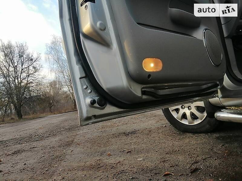 Мінівен Kia Carnival 2005 в Дубні фото 12 Мінівен Kia Carnival 2005 в Дубні