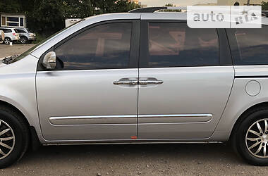 Универсал Kia Carnival 2010 в Одессе