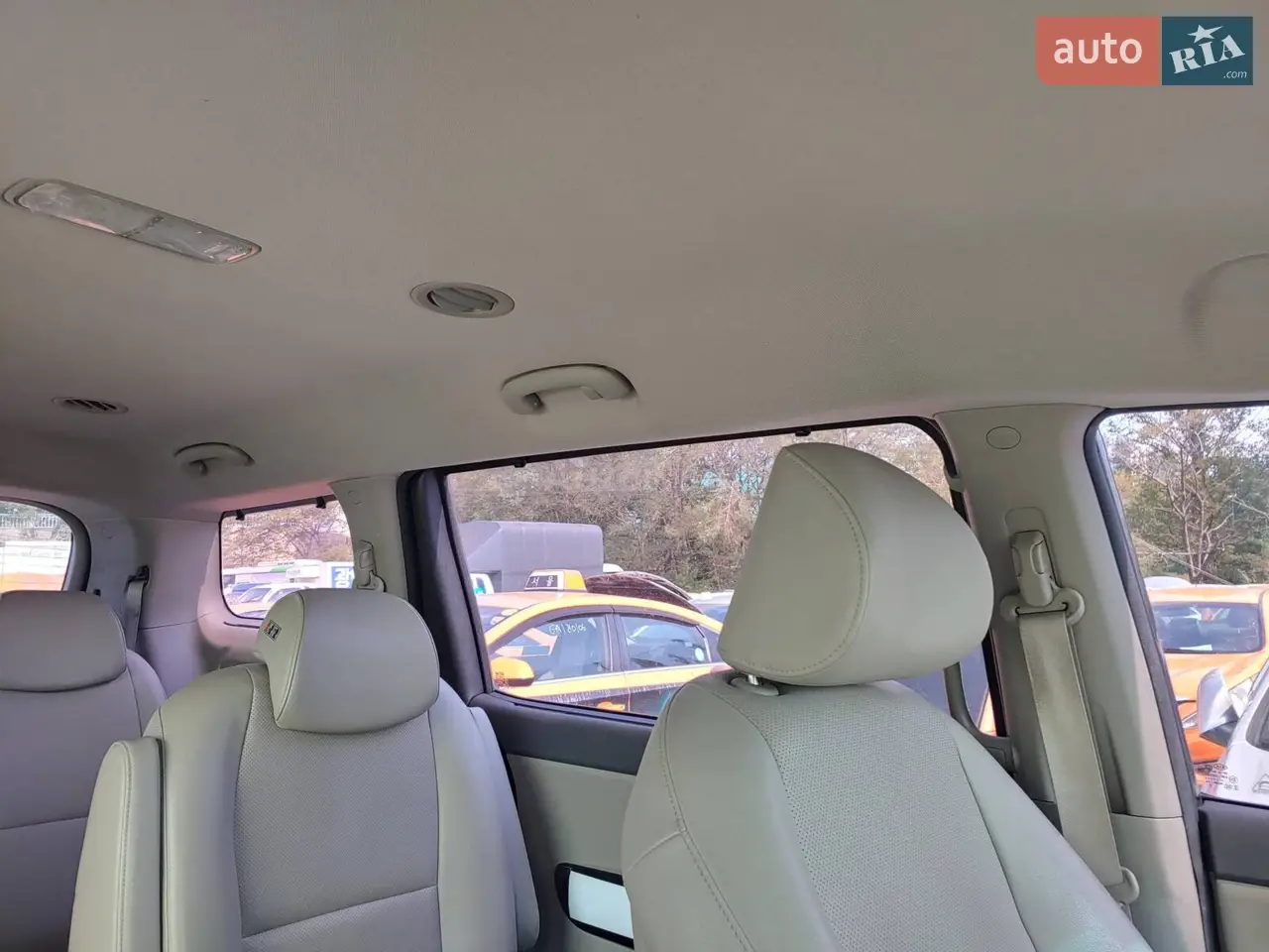 2016 Kia Carnival - мініатюра 9