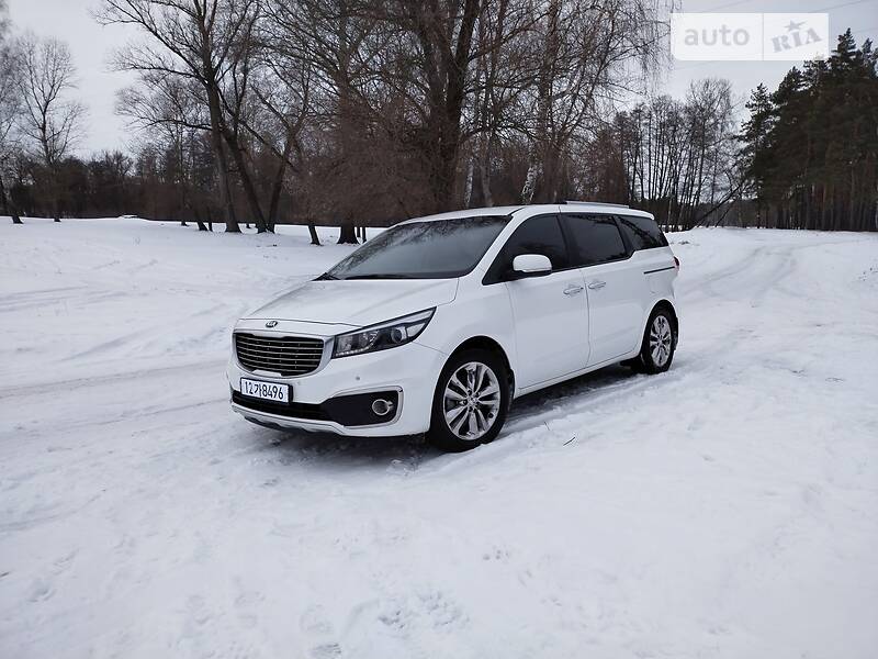 Минивэн Kia Carnival 2015 в Сумах