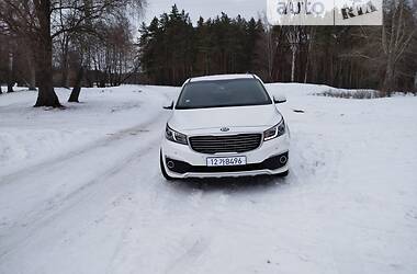 Минивэн Kia Carnival 2015 в Сумах