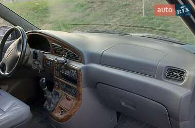 Минивэн Kia Carnival 2000 в 