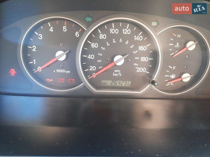 Минивэн Kia Carnival 2003 в Хмельницком