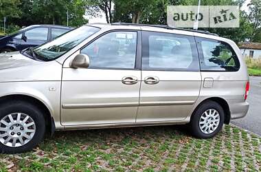 Минивэн Kia Carnival 2003 в Киеве