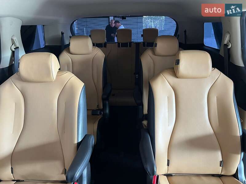 Мінівен Kia Carnival 2021 в Одесі
