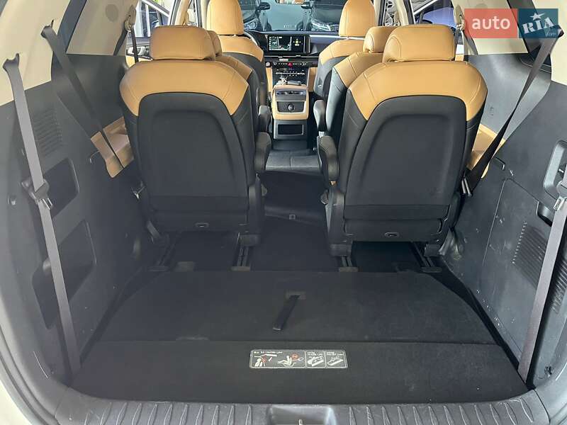 Мінівен Kia Carnival 2021 в Одесі