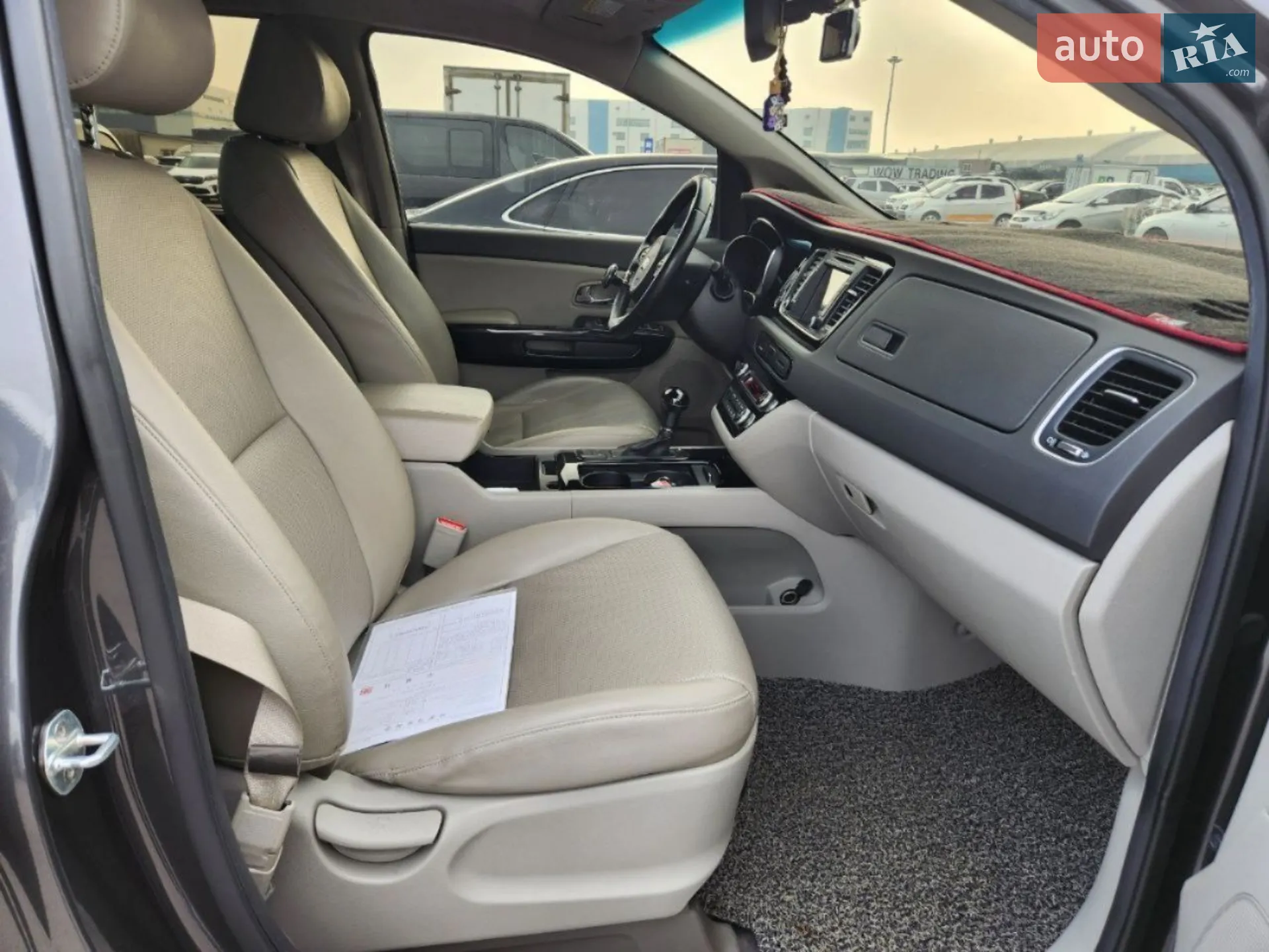 2016 Kia Carnival - мініатюра 23