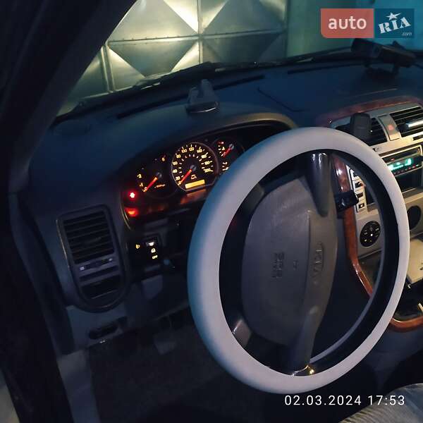 Мінівен Kia Carnival 2003 в Дніпрі фото 14 Мінівен Kia Carnival 2003 в Дніпрі