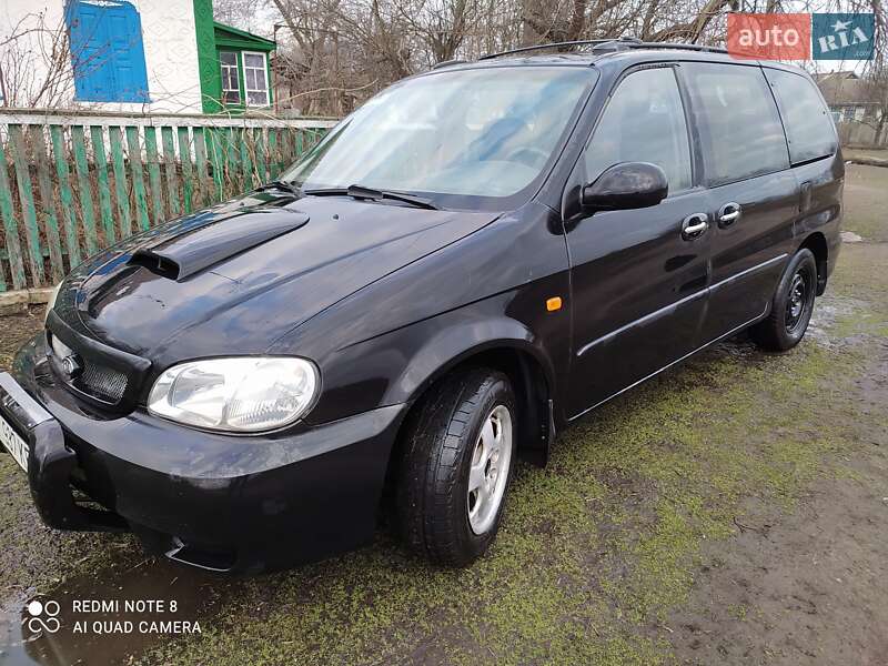 Минивэн Kia Carnival 2001 в Чернобае