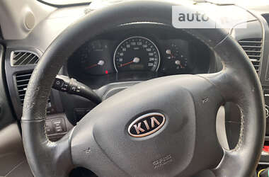 Минивэн Kia Carnival 2008 в 