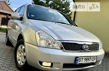 Минивэн Kia Carnival 2010 в Львове