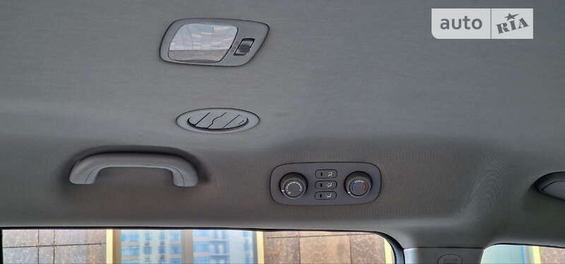 Мінівен Kia Carnival 2011 в Одесі