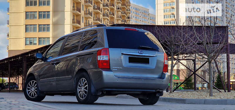 Мінівен Kia Carnival 2011 в Одесі