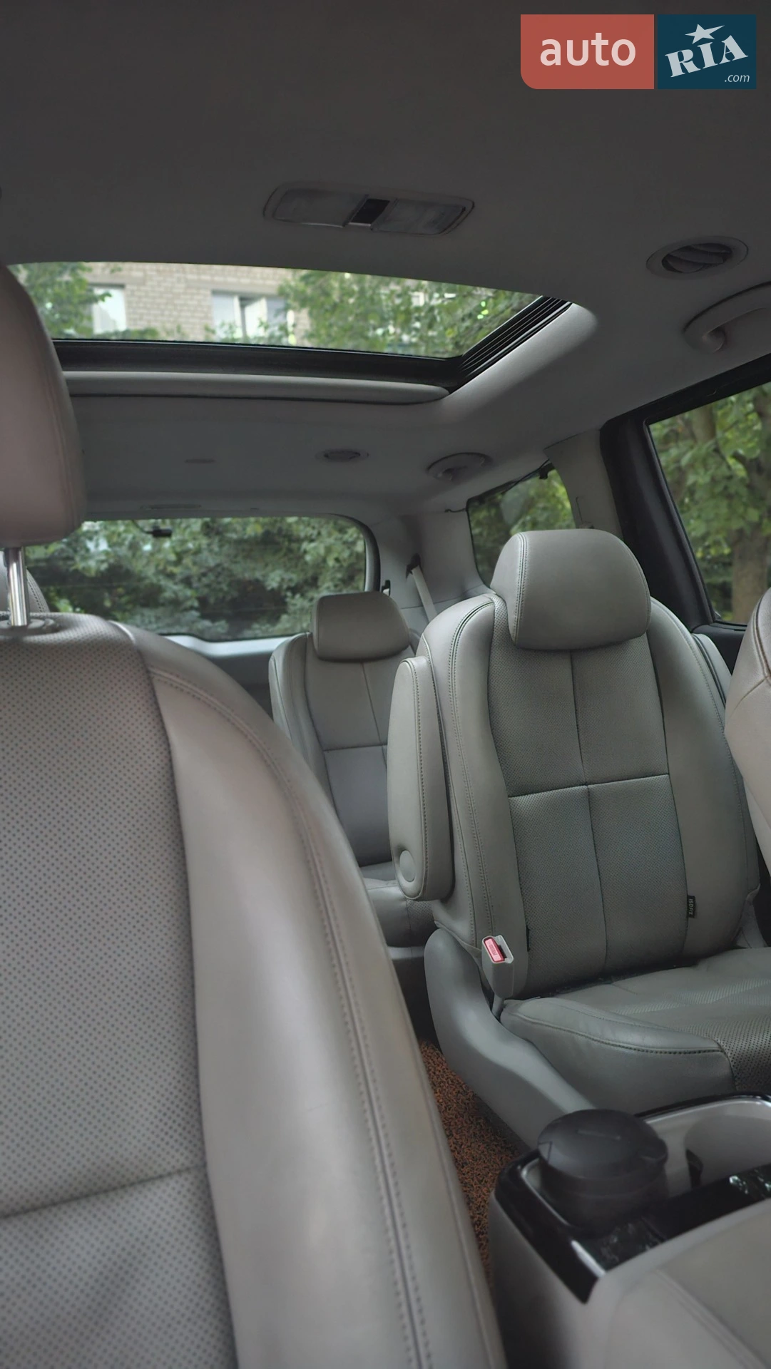 2014 Kia Carnival - мініатюра 34