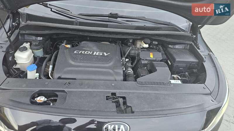 Минивэн Kia Carnival 2014 в Житомире