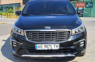Мінівен Kia Carnival 2018 в Хмельницькому
