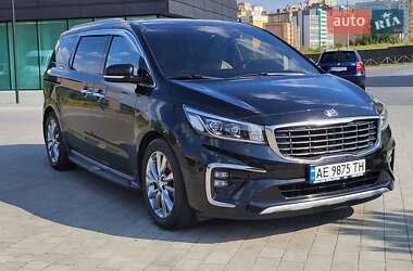 Мінівен Kia Carnival 2018 в Хмельницькому