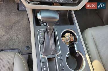 Мінівен Kia Carnival 2018 в Хмельницькому